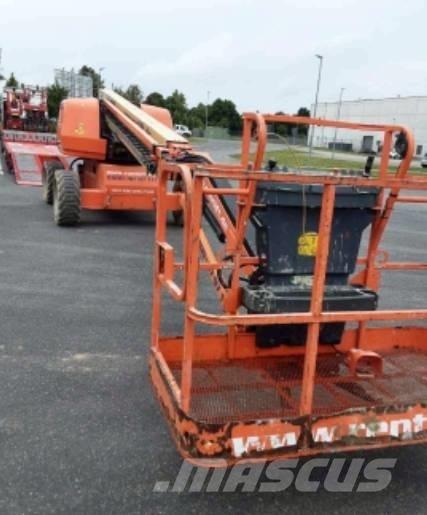 JLG 660 SJ 견인식 전동이동 리프트