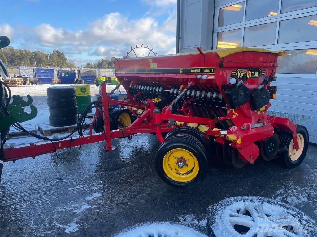 Väderstad Rapid Turf 비료 살포기
