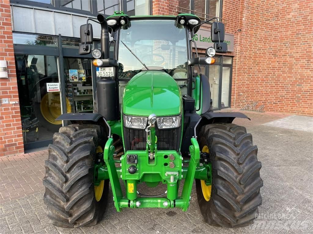 John Deere 5120M 트랙터