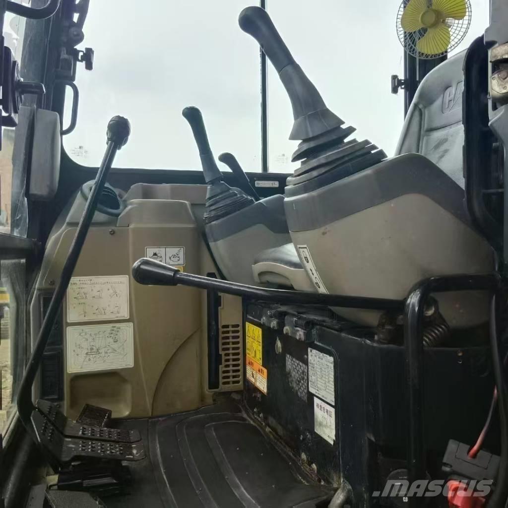 CAT 304CR 소형 굴삭기 7톤 미만