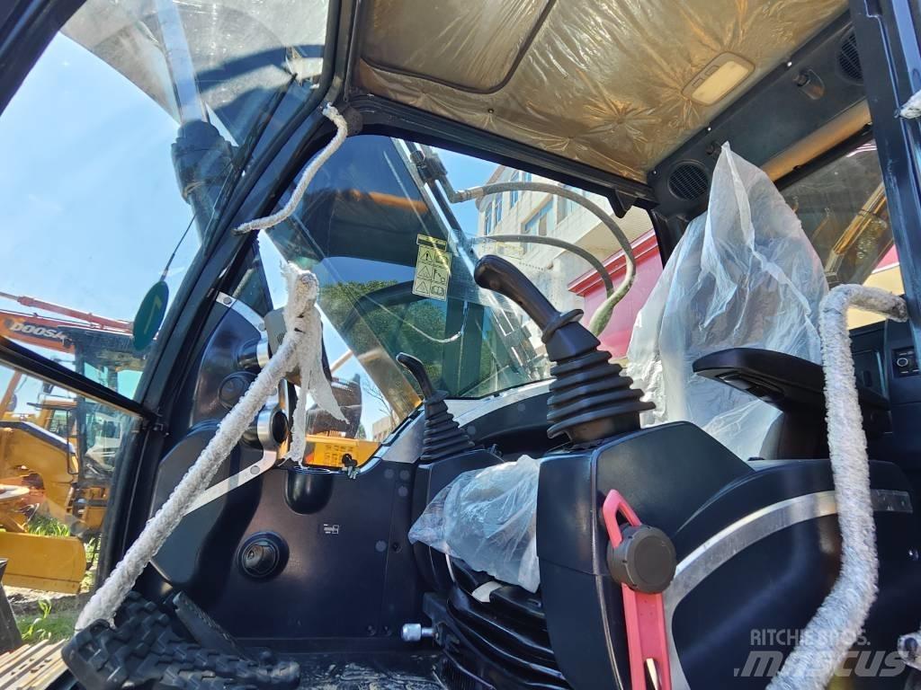 Hyundai Robex 220 LC 대형 굴삭기 29톤 이상