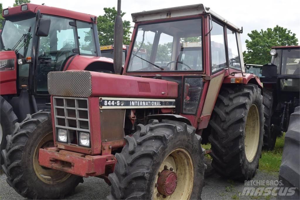 Case IH 844 A/S 트랙터