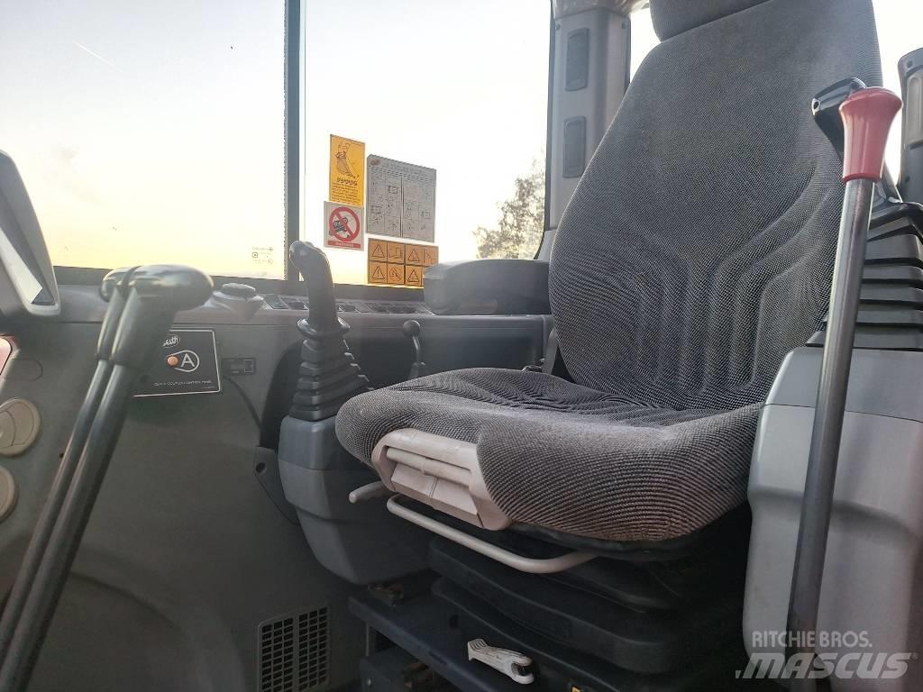 Doosan DX 80 R 중형굴삭기 7톤-28톤