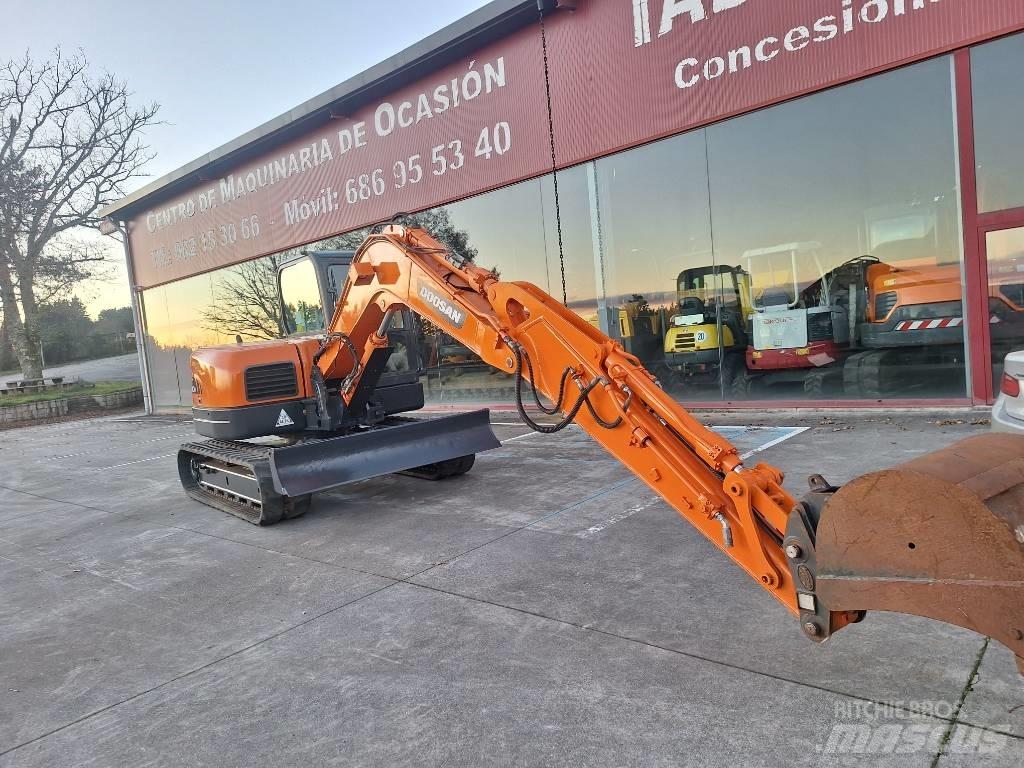 Doosan DX 80 R 중형굴삭기 7톤-28톤