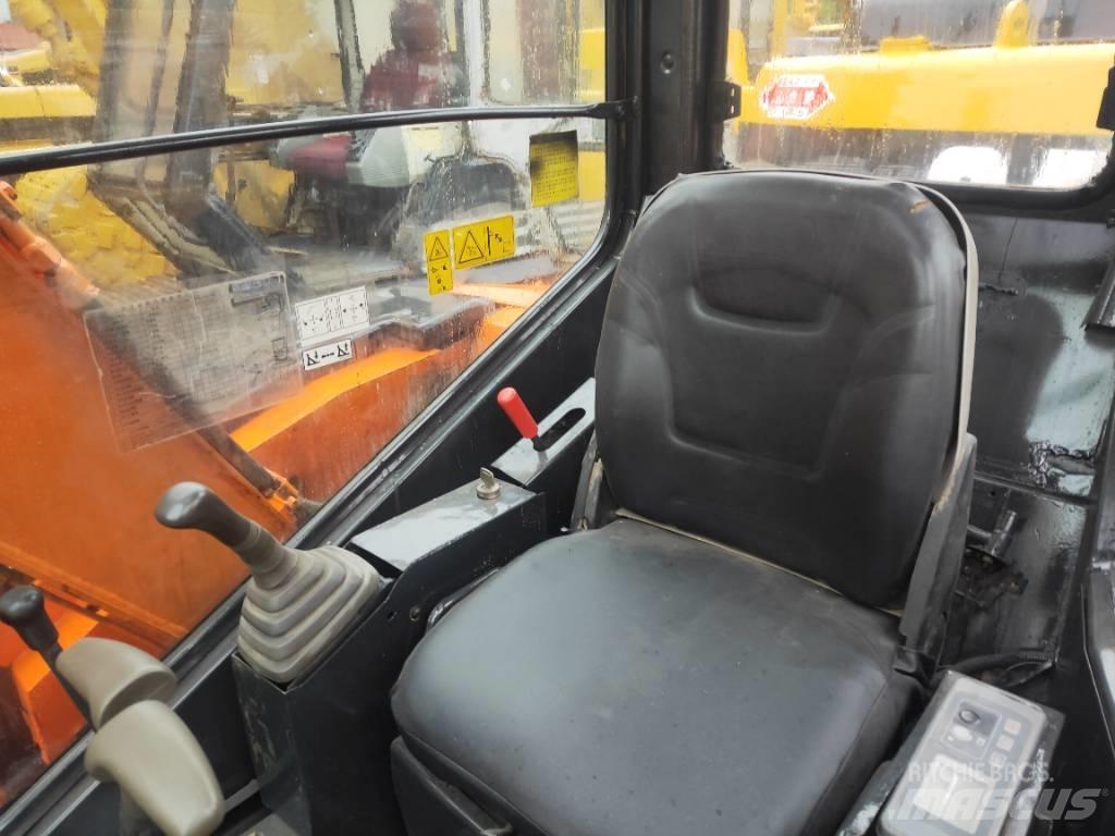 Hitachi ZX55 소형 굴삭기 7톤 미만