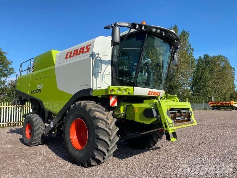 CLAAS LEXION 750 콤바인 수확기