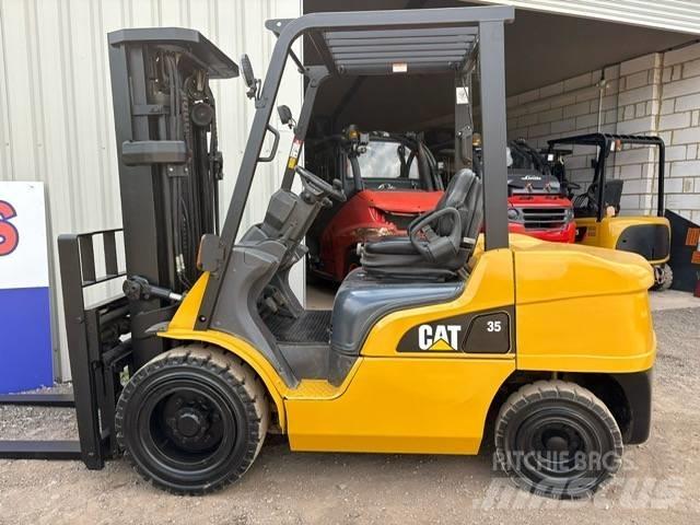 CAT DP 35 N 디젤 지게차