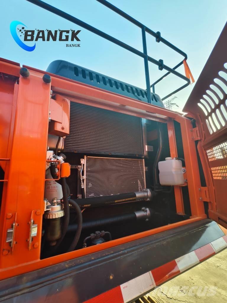 Doosan DX 300 LC 대형 굴삭기 29톤 이상