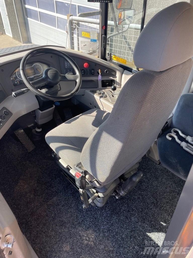 Volvo A25G 연결식 홀러