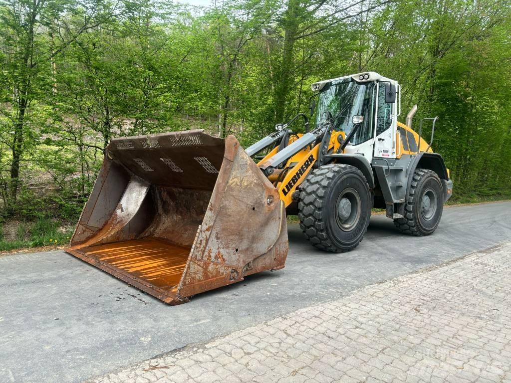 Liebherr L546  휠로우더