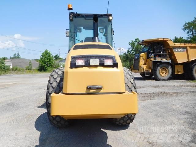 CAT CS 74 싱글 드럼 롤러