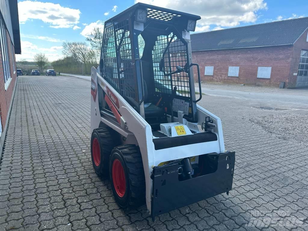 Bobcat S 70  스키드로더