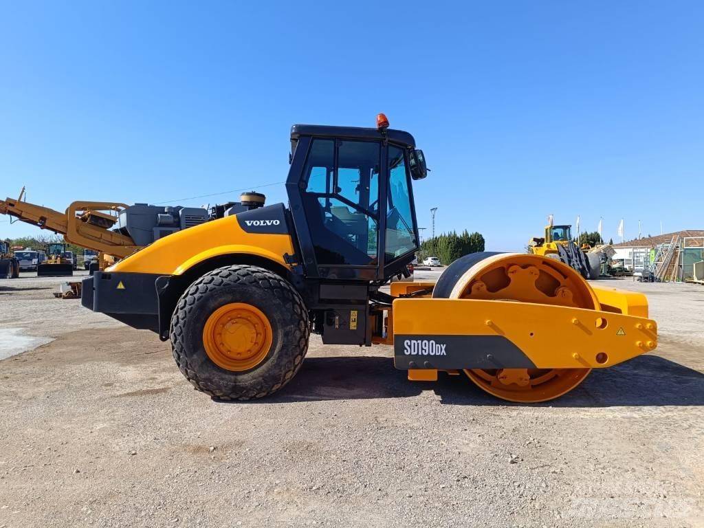 Volvo SD 190 싱글 드럼 롤러