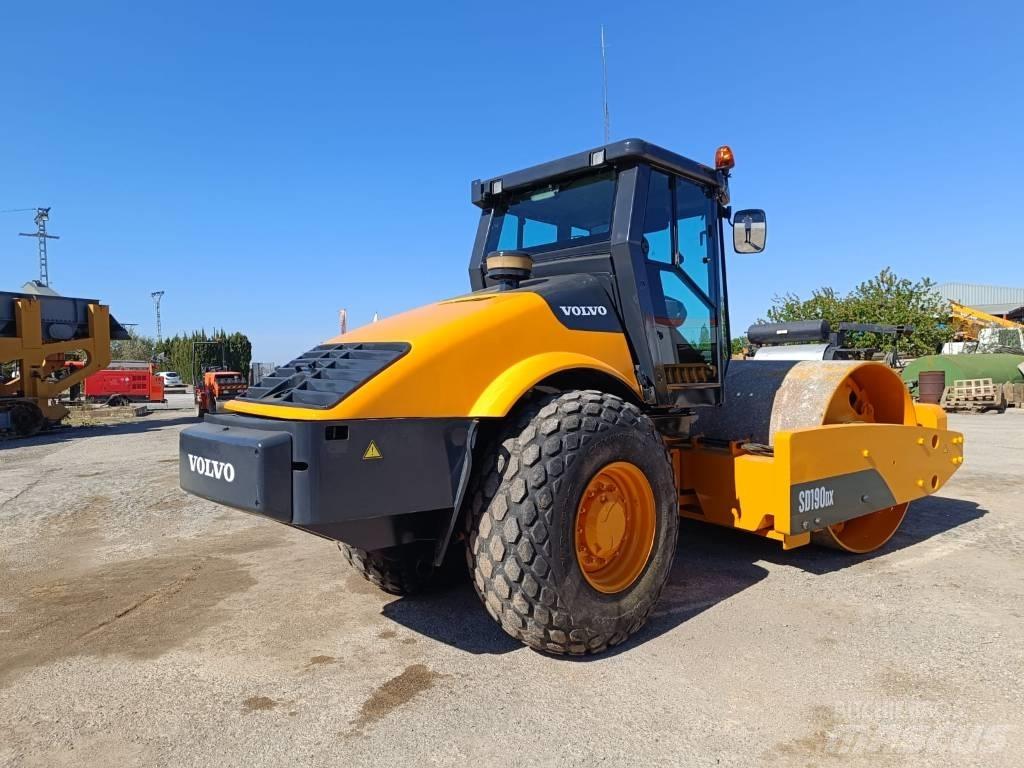 Volvo SD 190 싱글 드럼 롤러