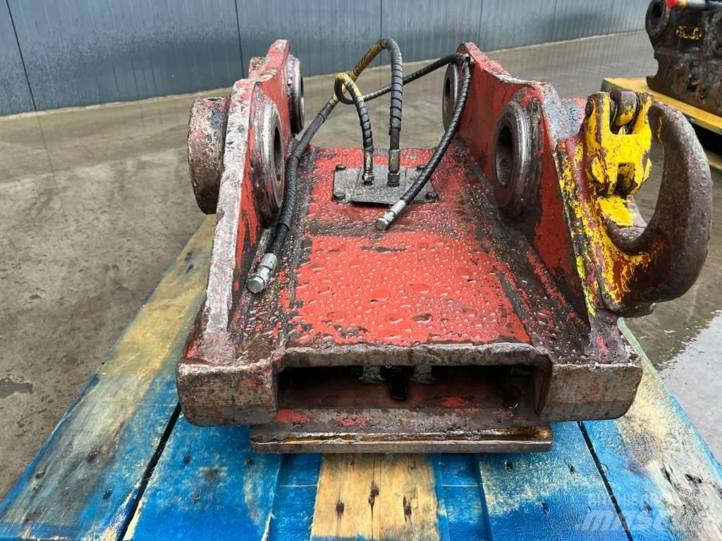 Engcon S70 - 323D 퀵 커넥터