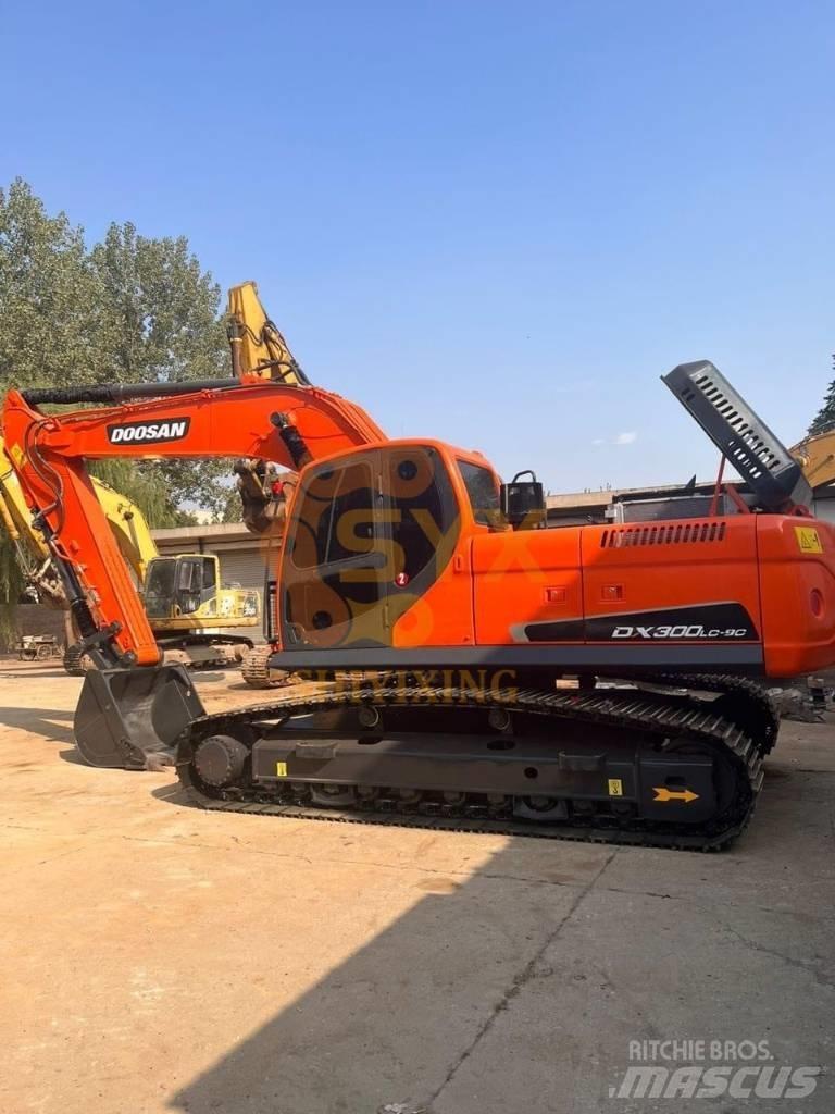 Doosan DX300LC-9C 대형 굴삭기 29톤 이상