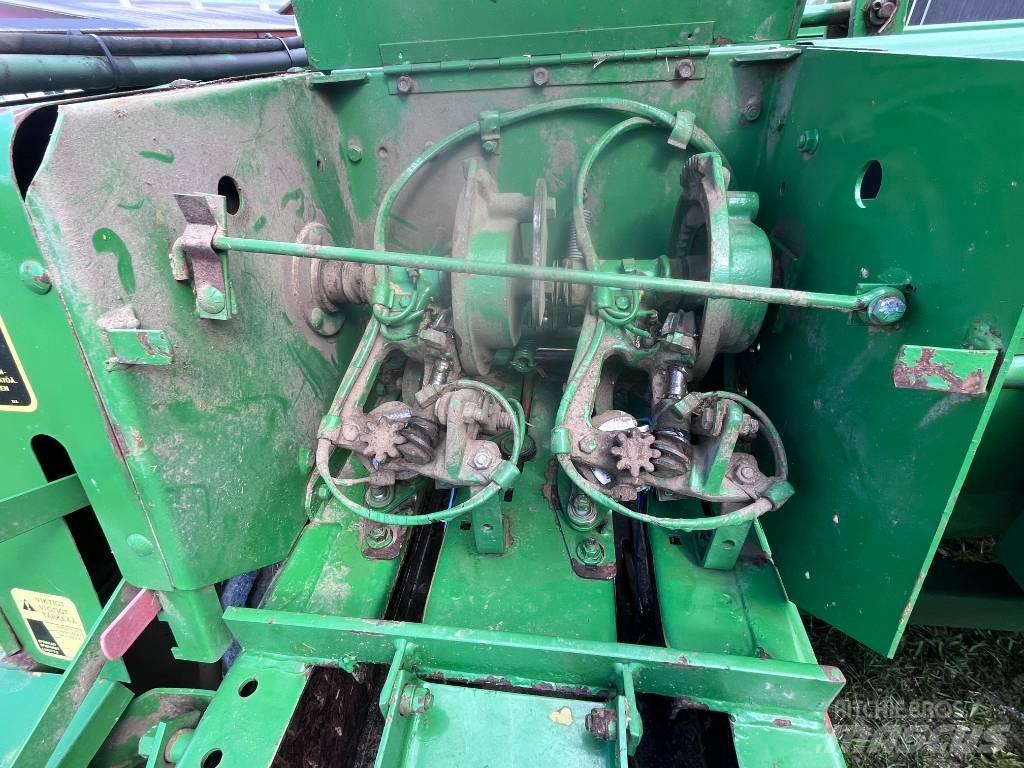 John Deere 359 각형 곤포기