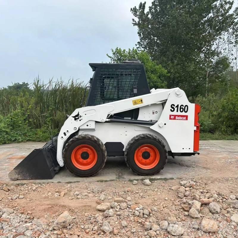 Bobcat S 160  스키드로더