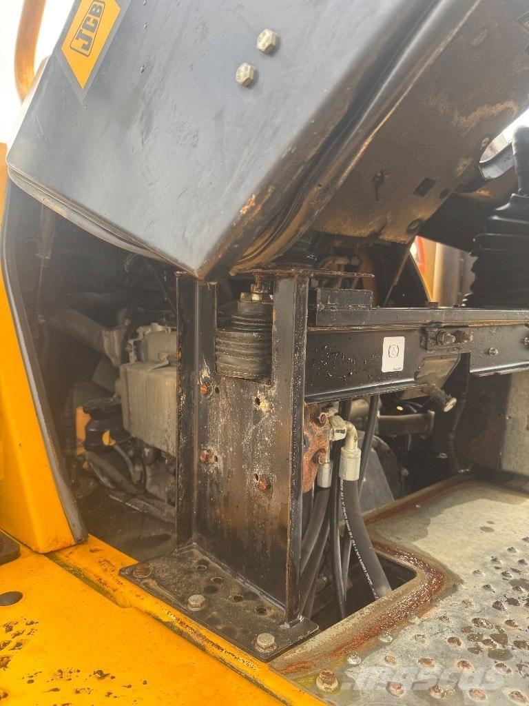JCB 6 T-1 건설현장 덤프트럭
