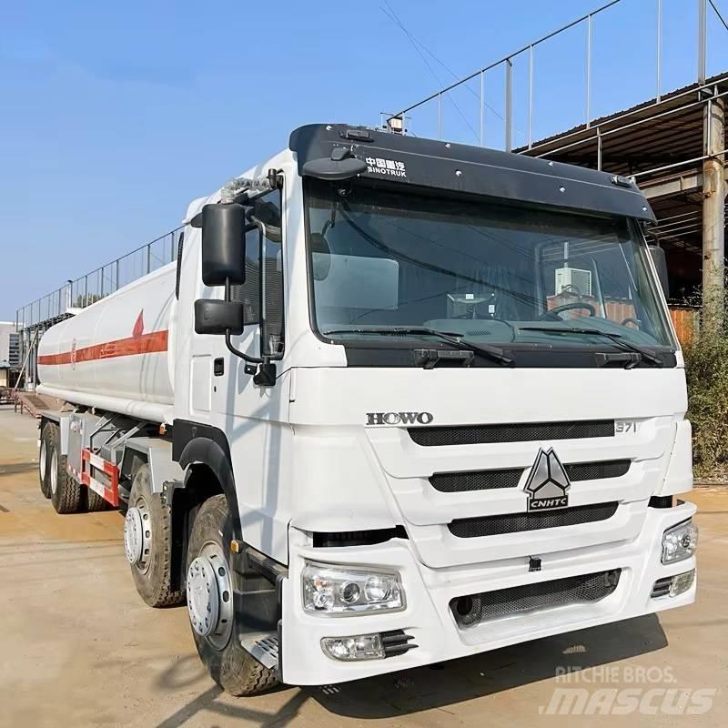 Shacman F 3000 탱커 트럭