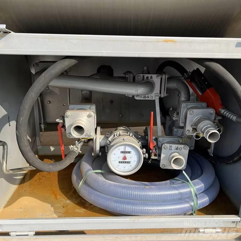Shacman F 3000 탱커 트럭