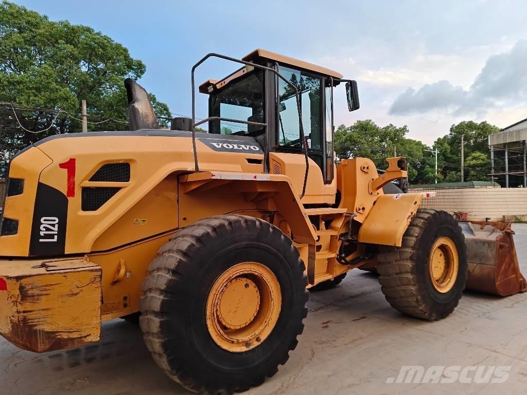 Volvo L 120  휠로우더