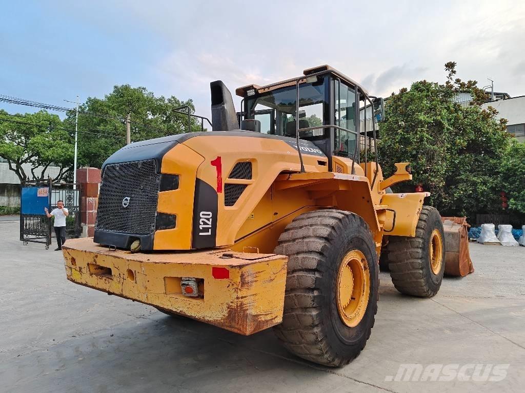 Volvo L 120  휠로우더