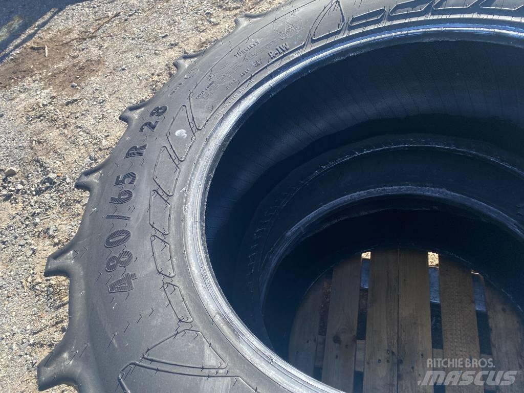 Mitas 480/65 R28 타이어, 휠 및 림