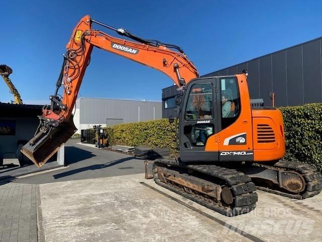 Doosan DX140LCR-5 대형 굴삭기 29톤 이상