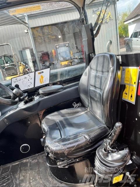 JCB 520-40 텔러 핸들러