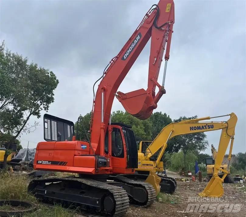Doosan DX225LC-9C 대형 굴삭기 29톤 이상