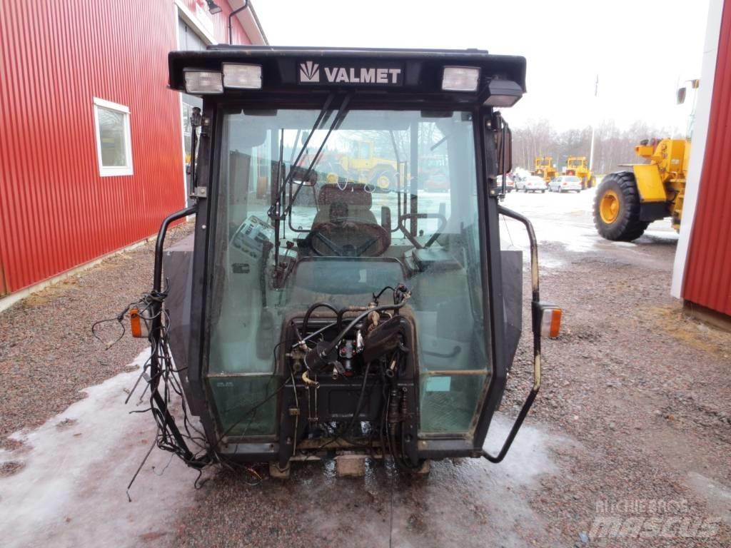 Valmet 8600 캐빈 및 인테리어