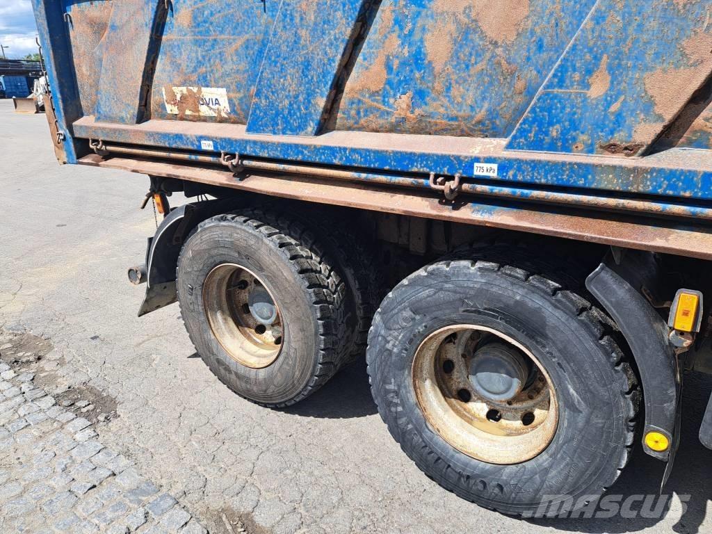 Tatra T 815-2 6x6 덤프 트럭