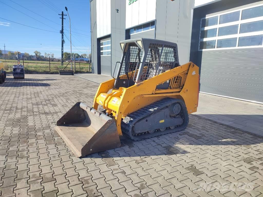 Bobcat T 140  스키드로더