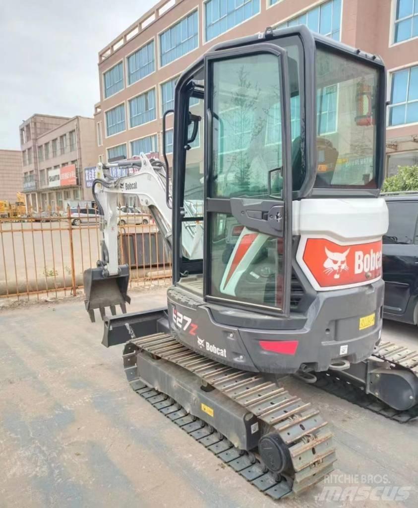 Bobcat E 27 Z  스키드로더
