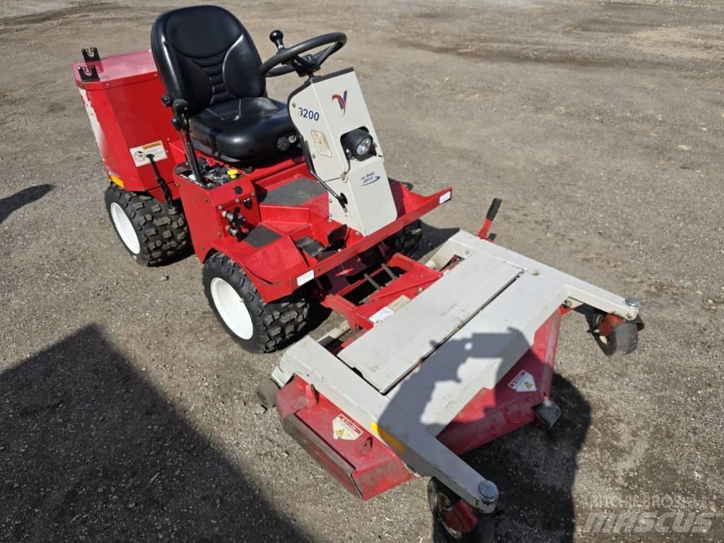 Ventrac 3200 탑승형 잔디깎기