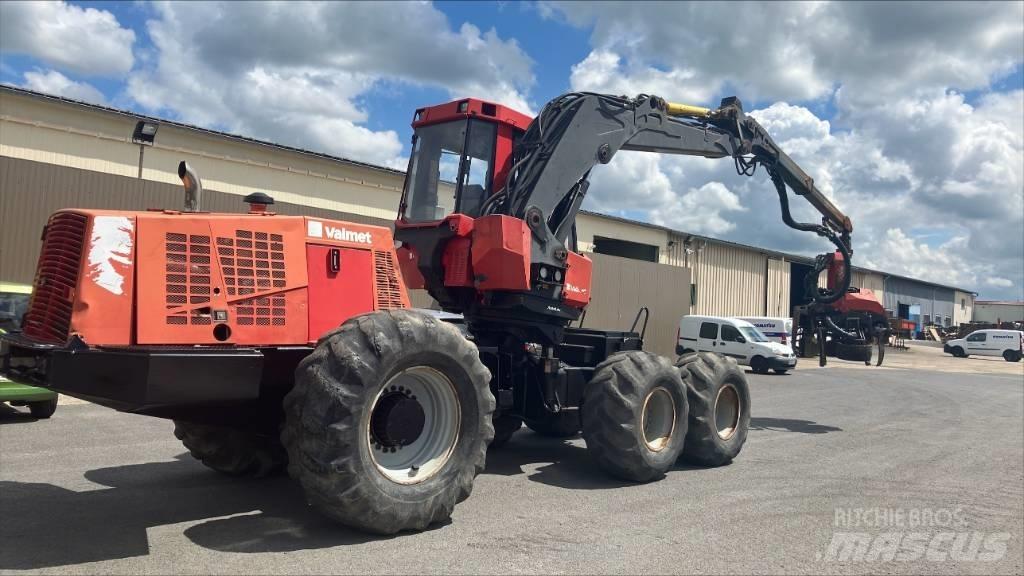 Valmet 941 원목 하베스터