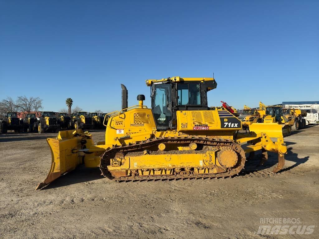 Komatsu D71EX-24 크롤러 도저