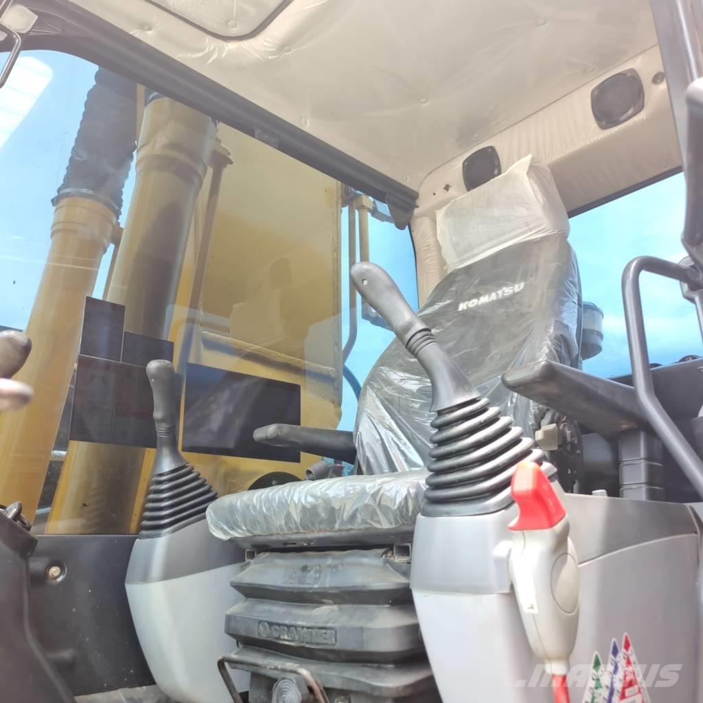 Komatsu PC 220 대형 굴삭기 29톤 이상