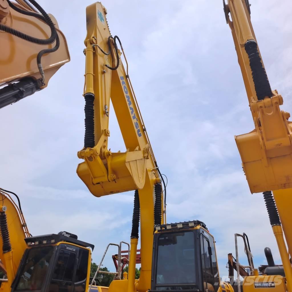 Komatsu PC 220 대형 굴삭기 29톤 이상