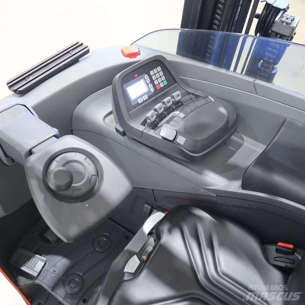 Toyota RRE140H 리치 트럭