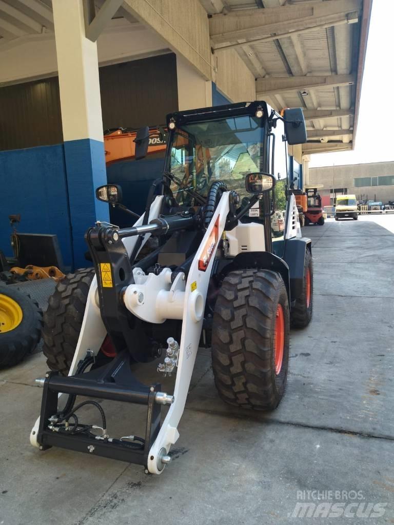 Bobcat L 85  휠로우더