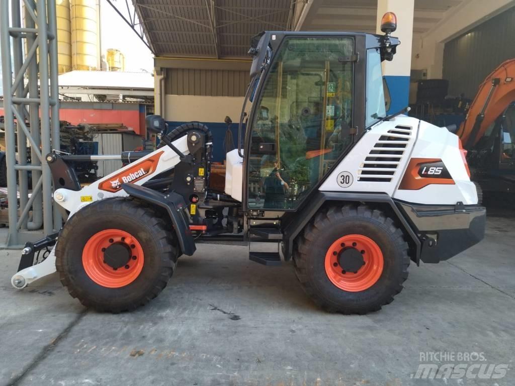 Bobcat L 85  휠로우더