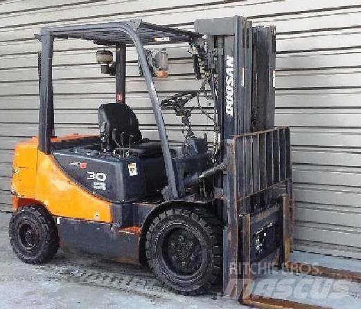 Doosan D30 S-5 디젤 지게차