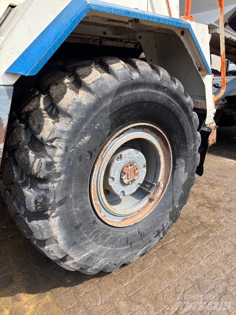 Terex TA 300 연결식 홀러