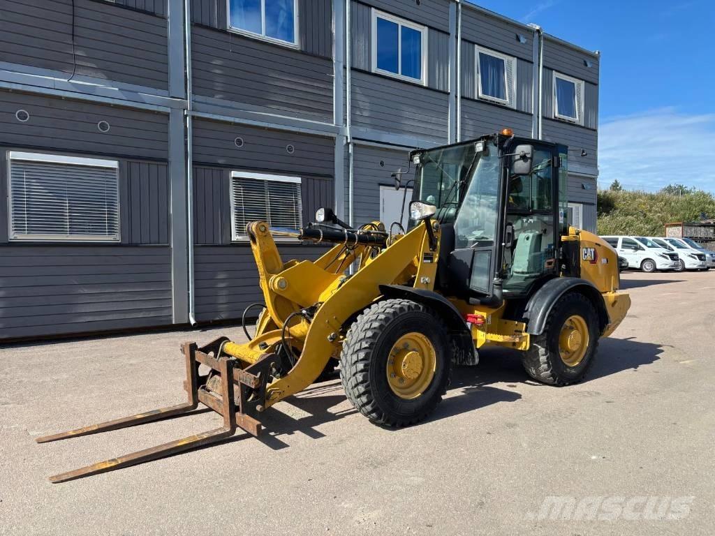 CAT 906 M  휠로우더