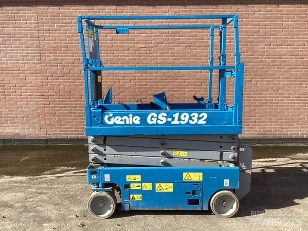 Genie GS1932 가위형 리프트