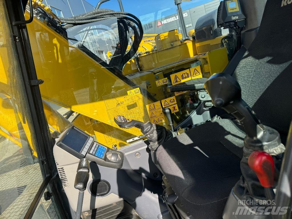 Komatsu PC 138 US-11 대형 굴삭기 29톤 이상