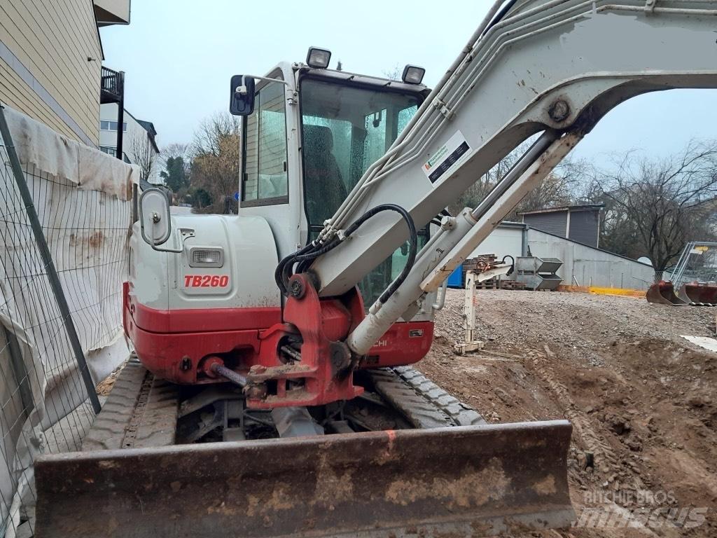 Takeuchi TB 260 소형 굴삭기 7톤 미만