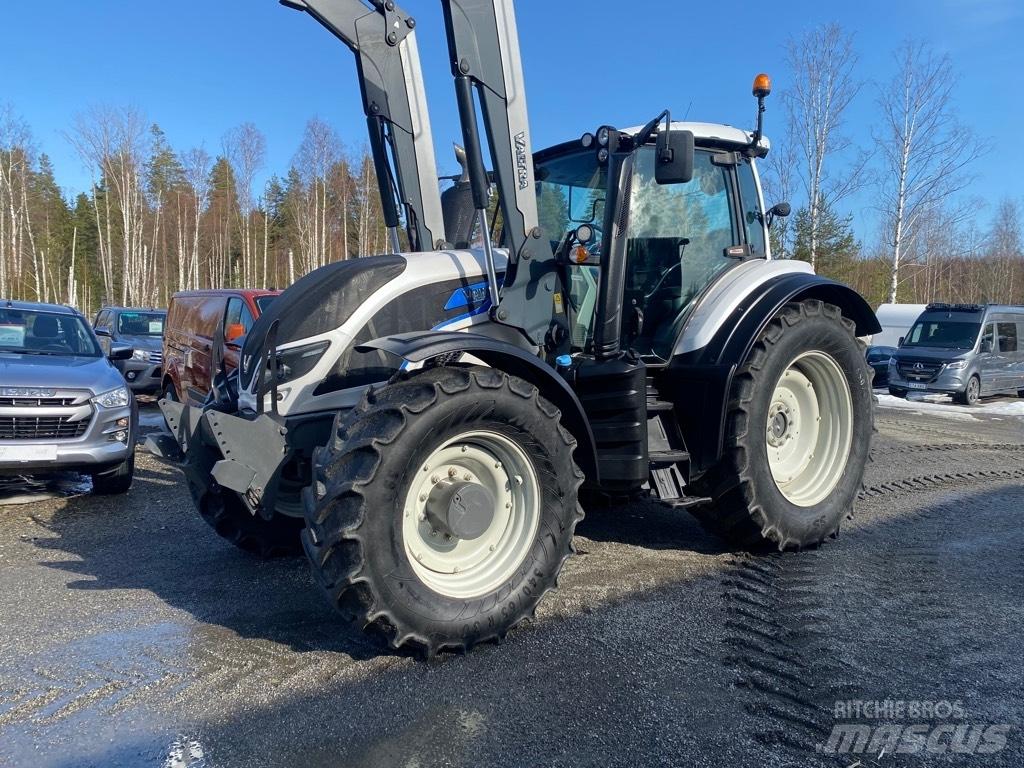 Valtra T 174 트랙터